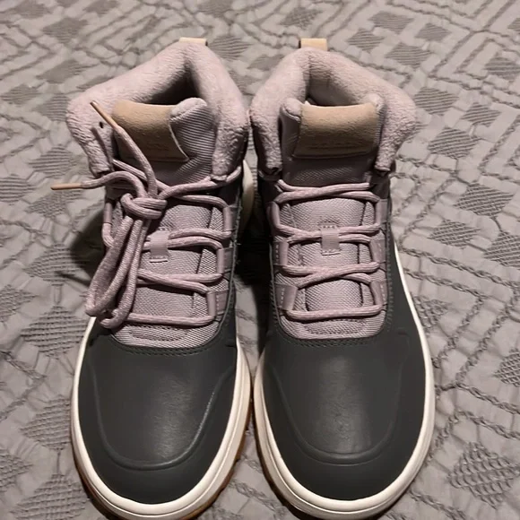 Adidas Fusion Lace Up Boot. Mauve. BNWOB. Size 8.5 - Picture 5 of 5